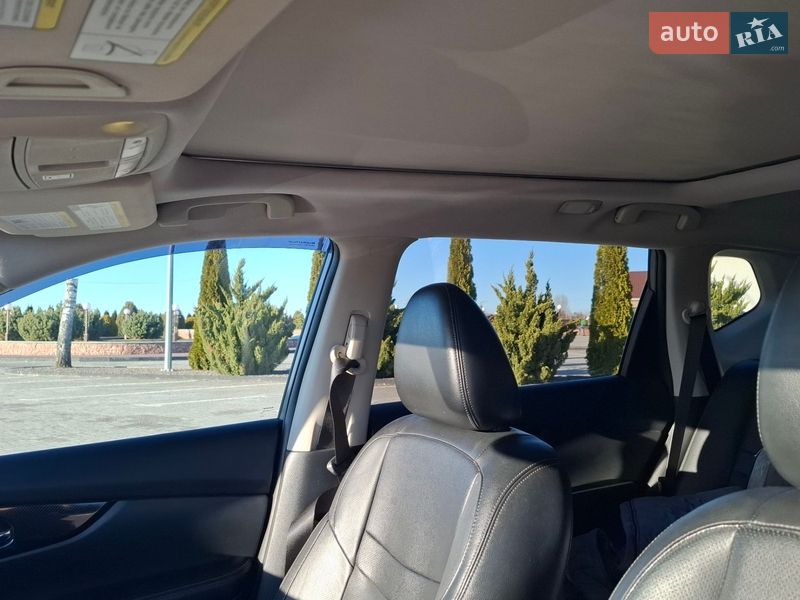 Внедорожник / Кроссовер Nissan Rogue 2016 в Шепетовке