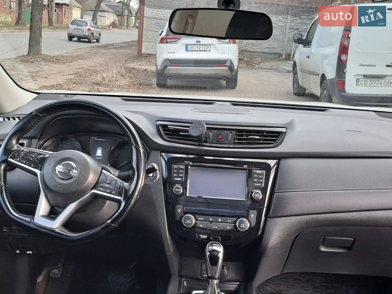 Внедорожник / Кроссовер Nissan Rogue 2017 в Чернигове