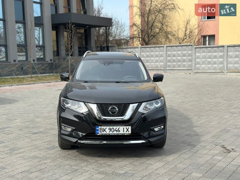 Внедорожник / Кроссовер Nissan Rogue 2018 в Ровно