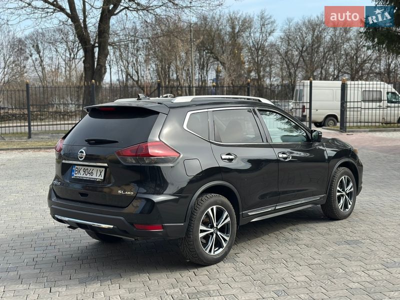 Внедорожник / Кроссовер Nissan Rogue 2018 в Ровно