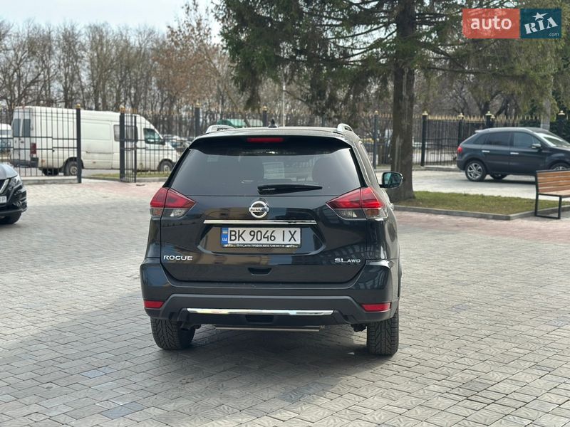 Внедорожник / Кроссовер Nissan Rogue 2018 в Ровно
