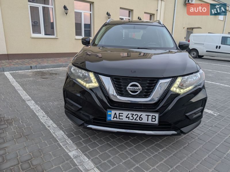 Внедорожник / Кроссовер Nissan Rogue 2017 в Днепре