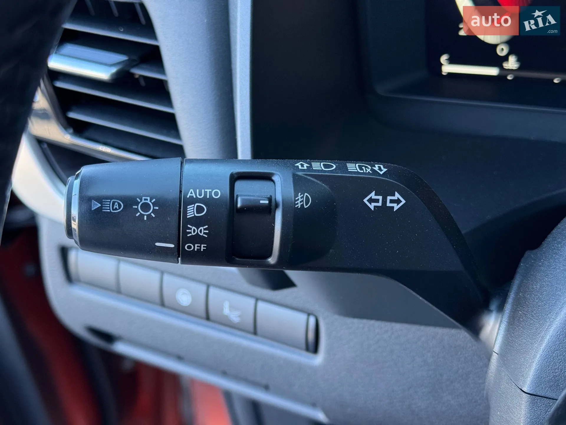 2021 Nissan Rogue - мініатюра 43