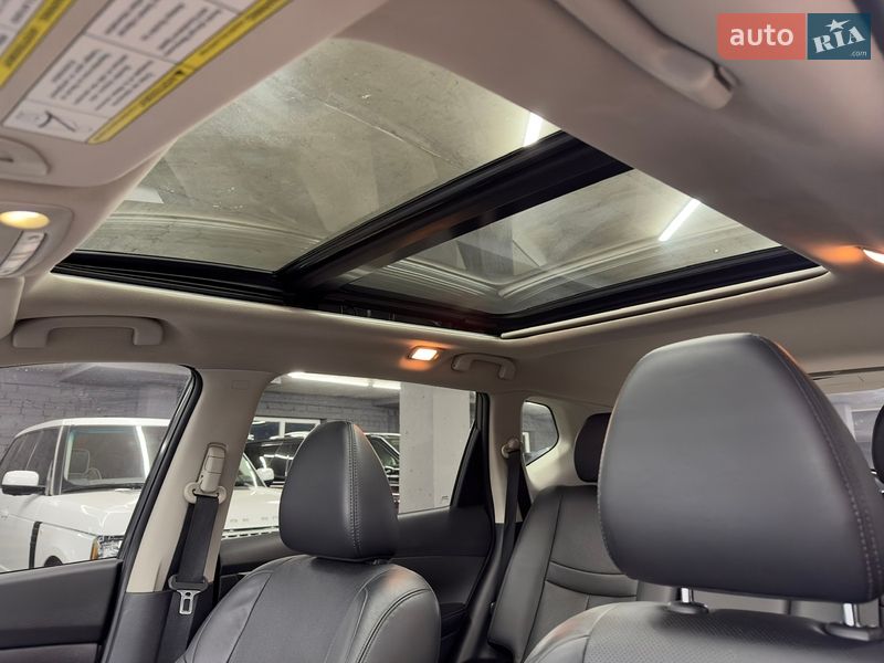 Позашляховик / Кросовер Nissan Rogue 2015 в Харкові