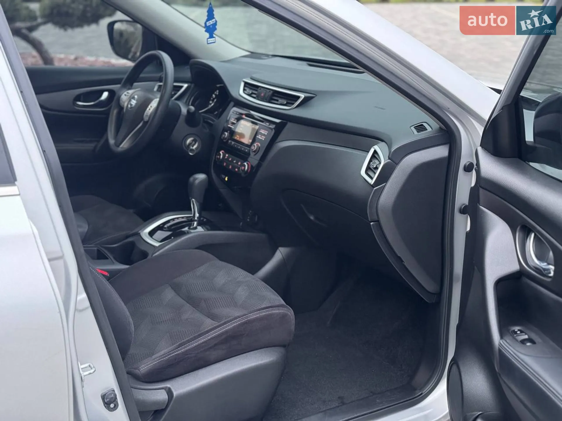2016 Nissan Rogue - мініатюра 11