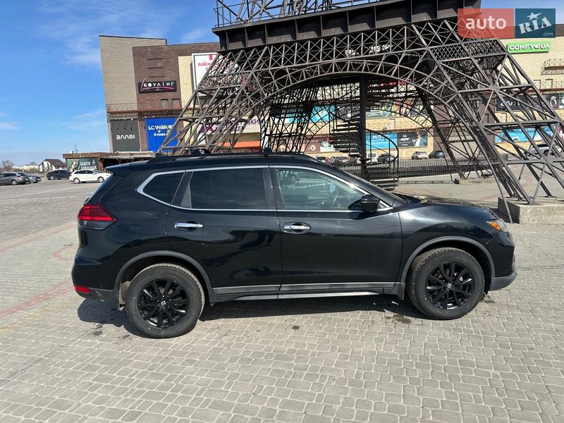 Внедорожник / Кроссовер Nissan Rogue 2017 в Харькове