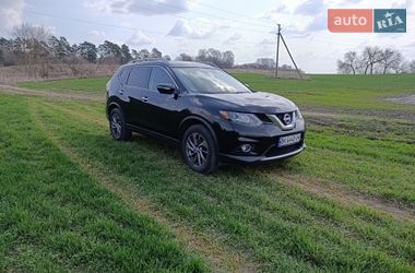 Внедорожник / Кроссовер Nissan Rogue 2015 в Ровно