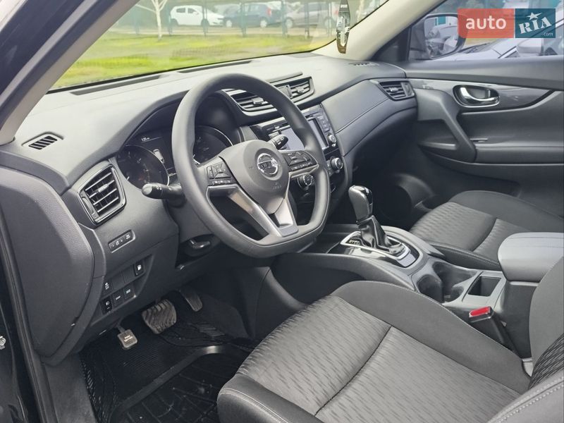 Позашляховик / Кросовер Nissan Rogue 2018 в Олександрії