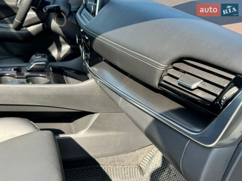 Позашляховик / Кросовер Nissan Rogue 2021 в Києві