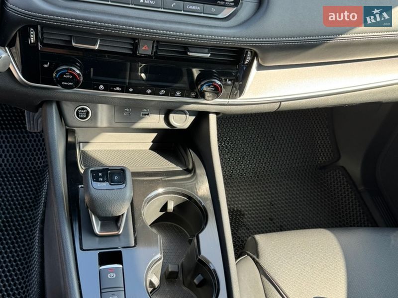 Позашляховик / Кросовер Nissan Rogue 2021 в Києві