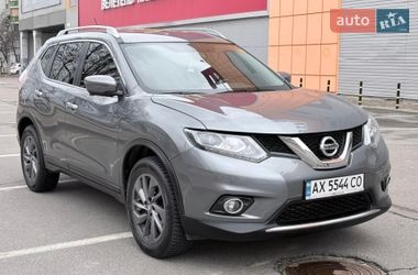 Внедорожник / Кроссовер Nissan Rogue 2015 в Харькове