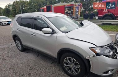 Позашляховик / Кросовер Nissan Rogue 2015 в Києві