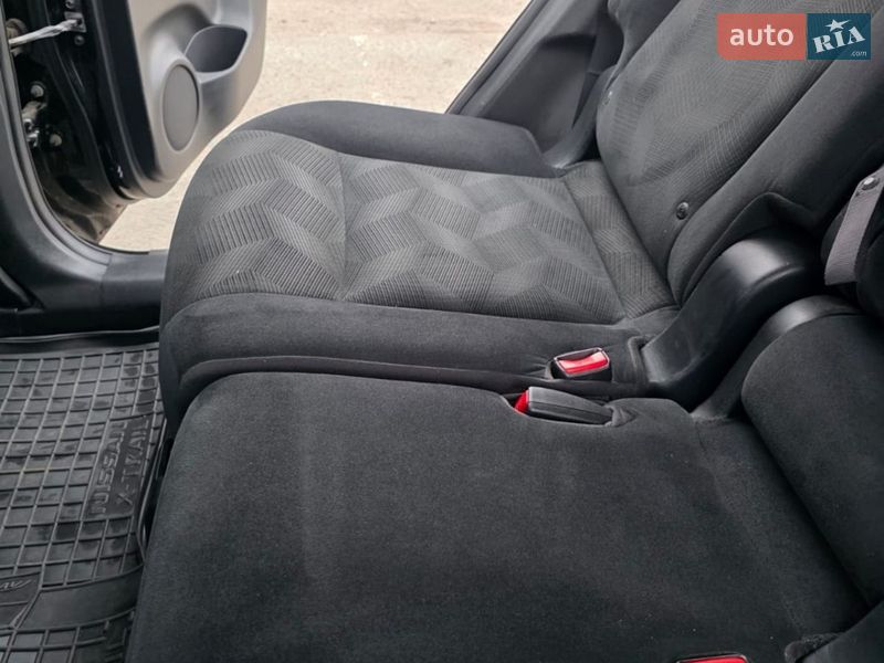 Внедорожник / Кроссовер Nissan Rogue 2015 в Полтаве