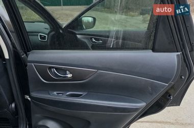 Внедорожник / Кроссовер Nissan Rogue 2015 в Полтаве