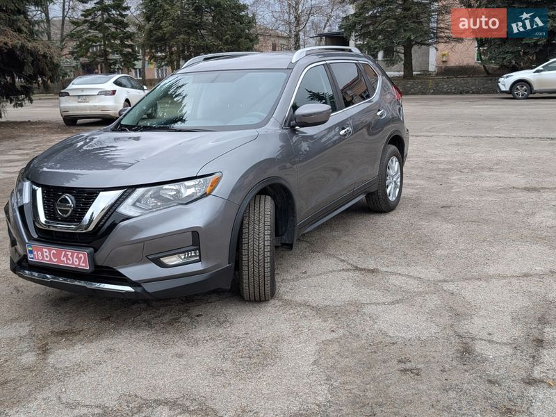 Внедорожник / Кроссовер Nissan Rogue 2019 в Новой Водолаге