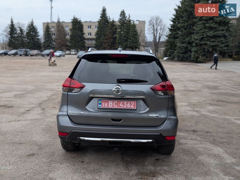 Внедорожник / Кроссовер Nissan Rogue 2019 в Новой Водолаге
