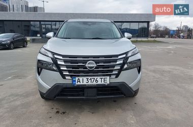 Позашляховик / Кросовер Nissan Rogue 2024 в Києві