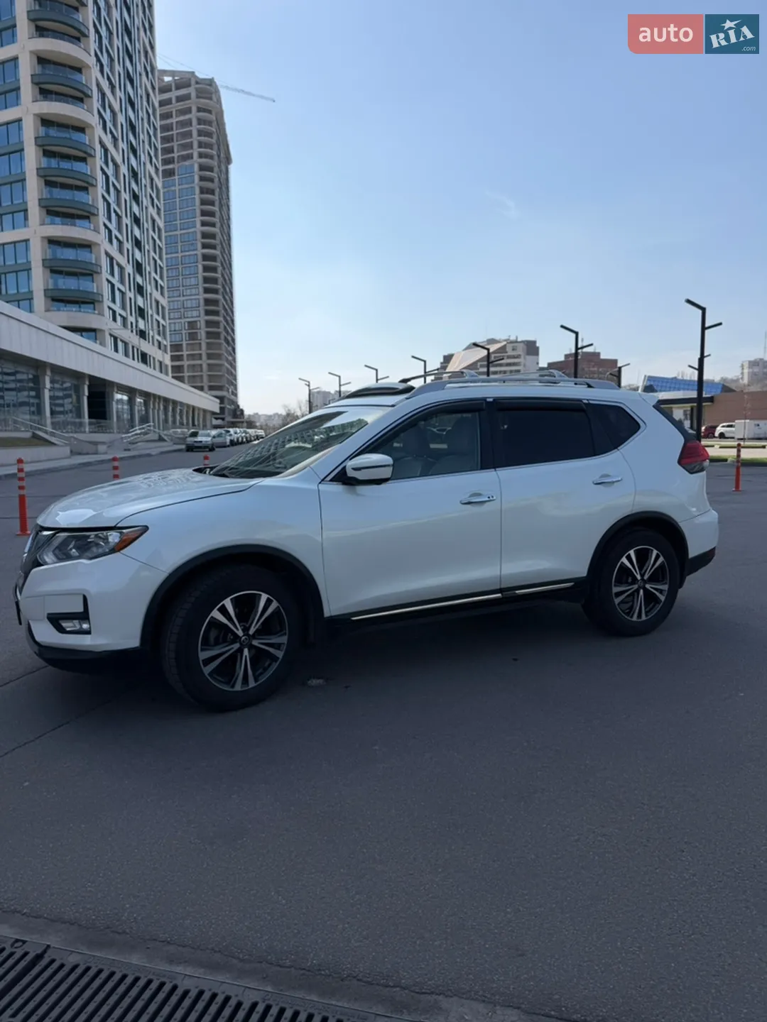 2018 Nissan Rogue - мініатюра 3