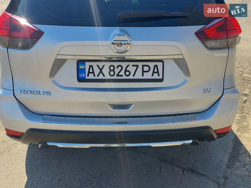 Внедорожник / Кроссовер Nissan Rogue 2017 в Харькове