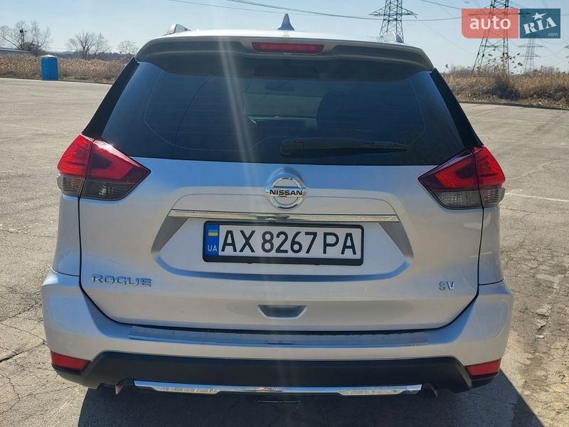 Внедорожник / Кроссовер Nissan Rogue 2017 в Харькове