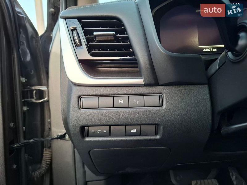 Внедорожник / Кроссовер Nissan Rogue 2023 в Киеве