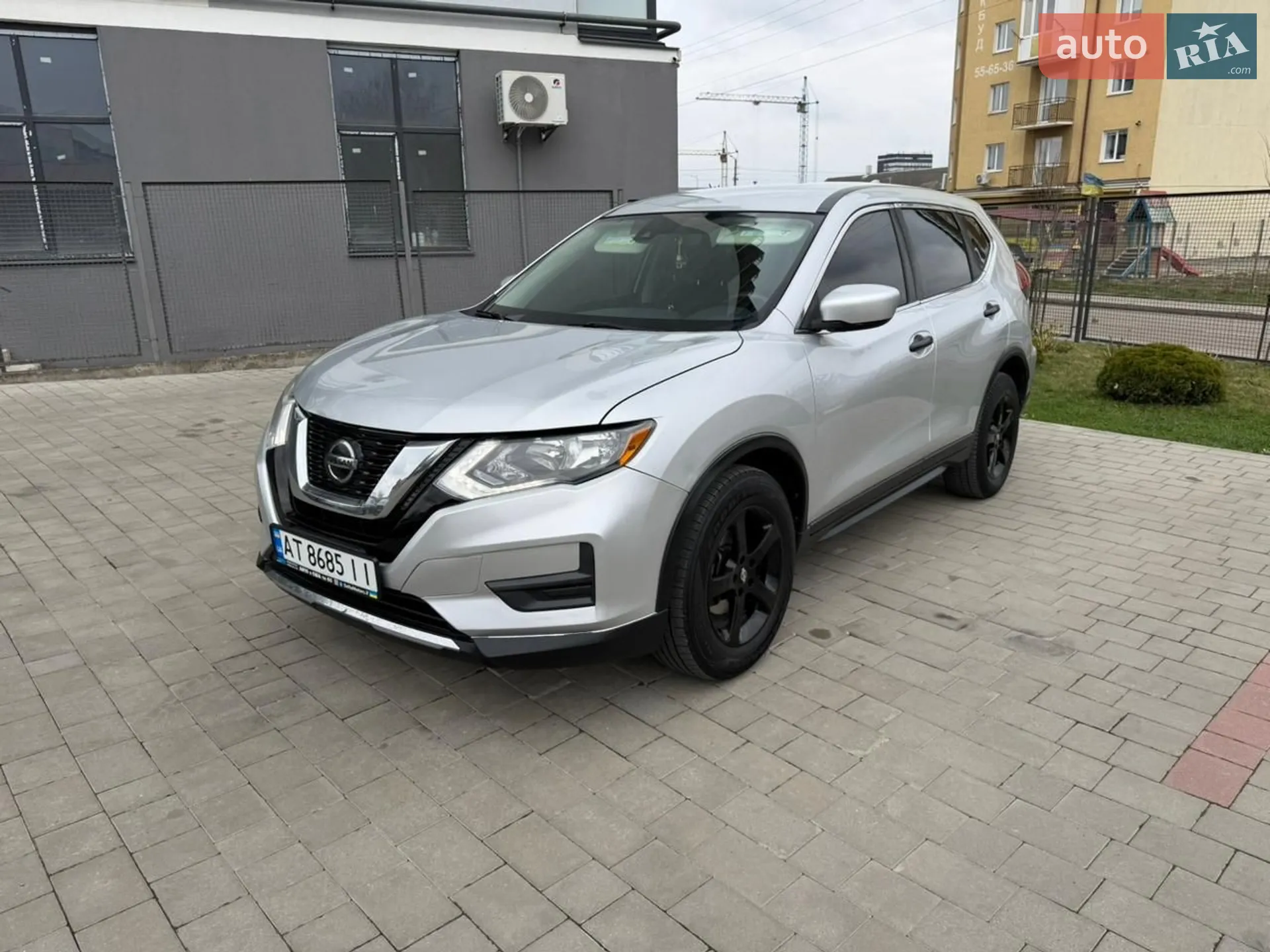 2019 Nissan Rogue - мініатюра 2