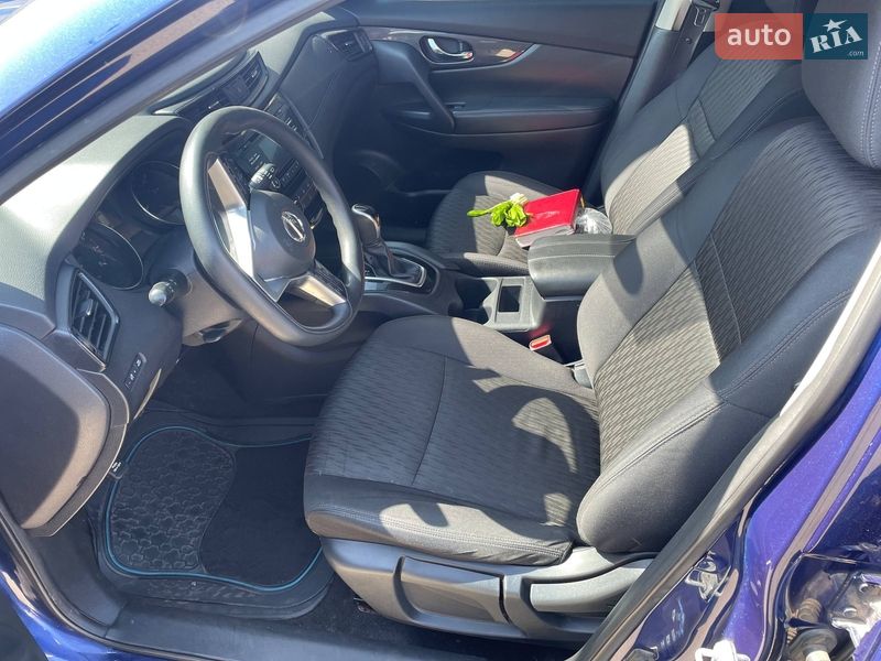 Внедорожник / Кроссовер Nissan Rogue 2017 в Ахтырке