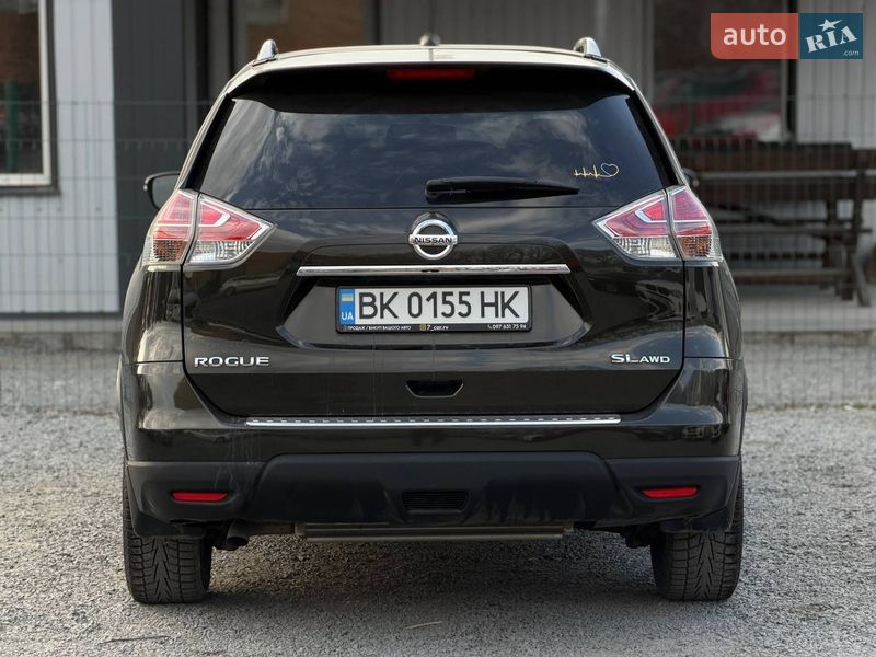 Внедорожник / Кроссовер Nissan Rogue 2015 в Ровно