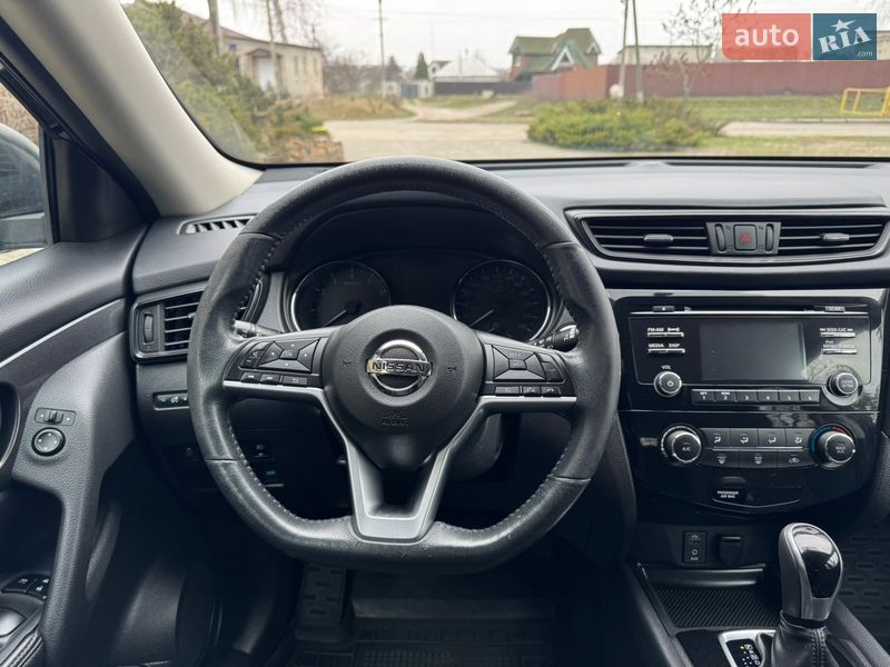 Внедорожник / Кроссовер Nissan Rogue 2016 в Харькове