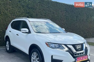 Внедорожник / Кроссовер Nissan Rogue 2017 в Львове