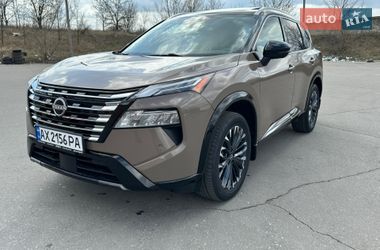 Позашляховик / Кросовер Nissan Rogue 2023 в Харкові
