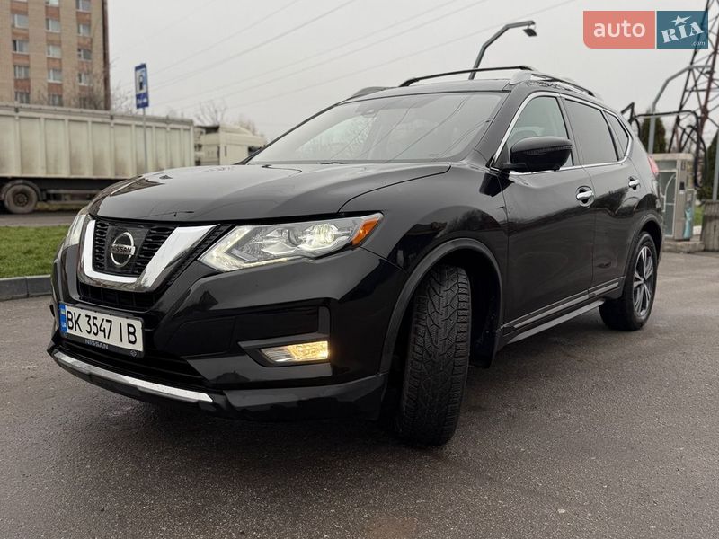 Внедорожник / Кроссовер Nissan Rogue 2017 в Виннице