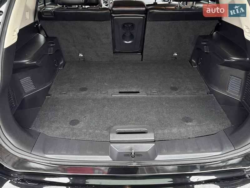 Внедорожник / Кроссовер Nissan Rogue 2017 в Виннице