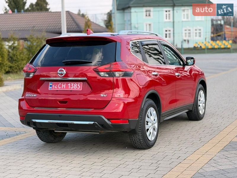 Позашляховик / Кросовер Nissan Rogue 2017 в Львові