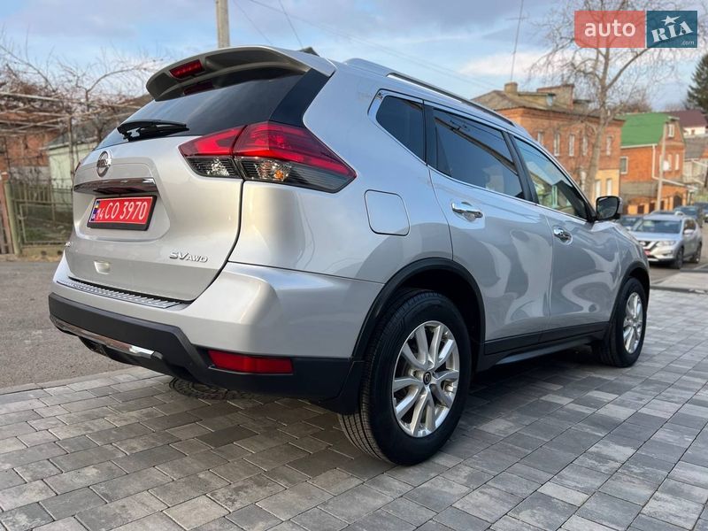 Внедорожник / Кроссовер Nissan Rogue 2017 в Хмельницком