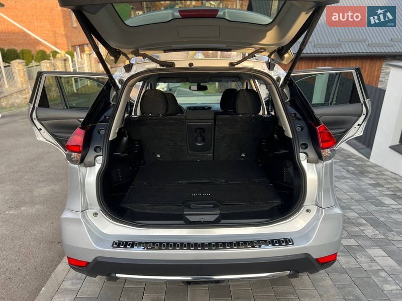 Внедорожник / Кроссовер Nissan Rogue 2017 в Хмельницком