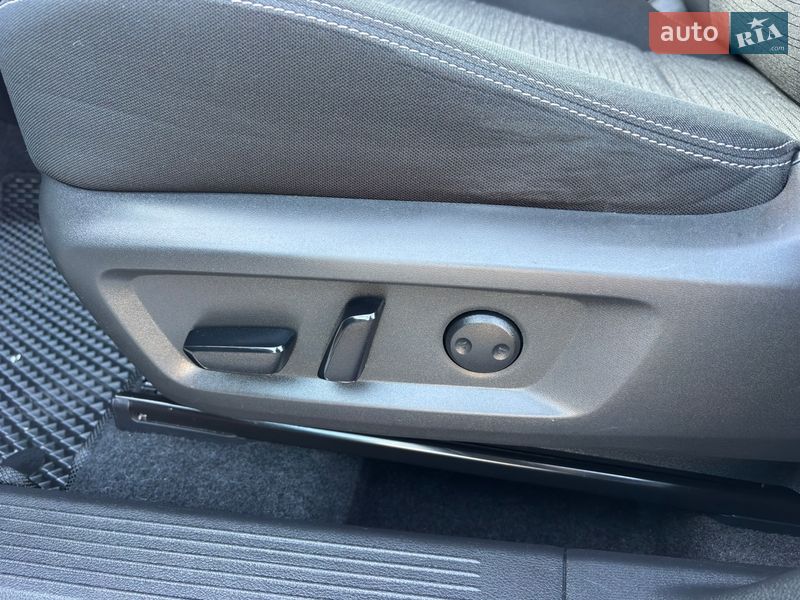 Позашляховик / Кросовер Nissan Rogue 2021 в Полтаві