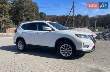Позашляховик / Кросовер Nissan Rogue 2017 в Львові