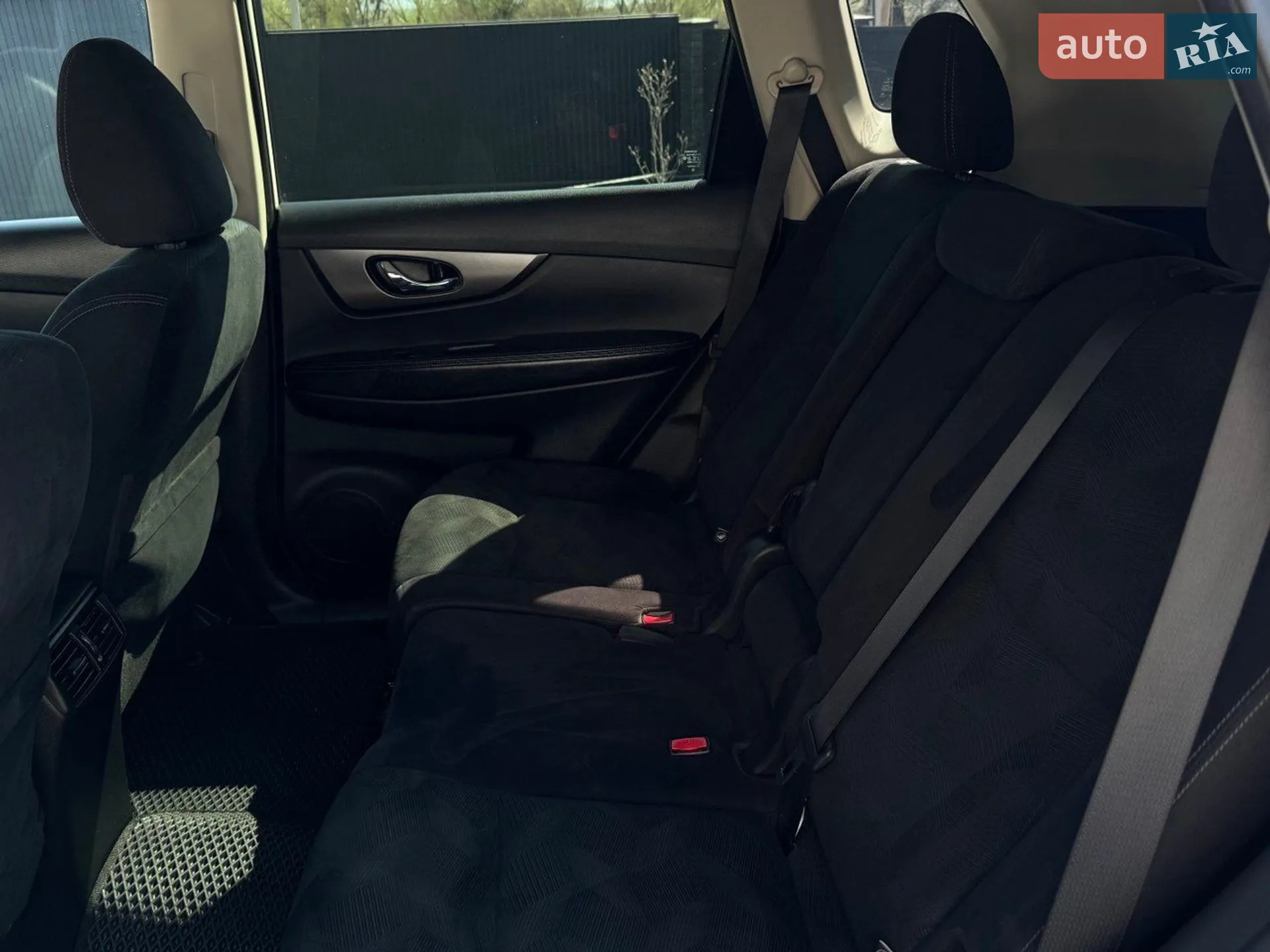 2016 Nissan Rogue - мініатюра 12