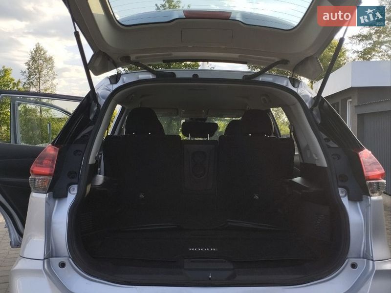 Внедорожник / Кроссовер Nissan Rogue 2020 в Ивано-Франковске