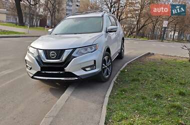 Позашляховик / Кросовер Nissan Rogue 2018 в Києві