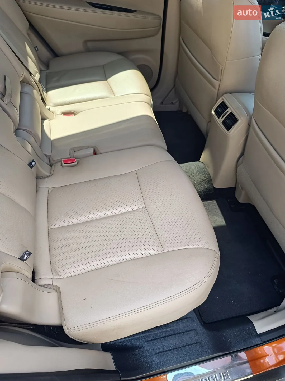 2018 Nissan Rogue - мініатюра 16
