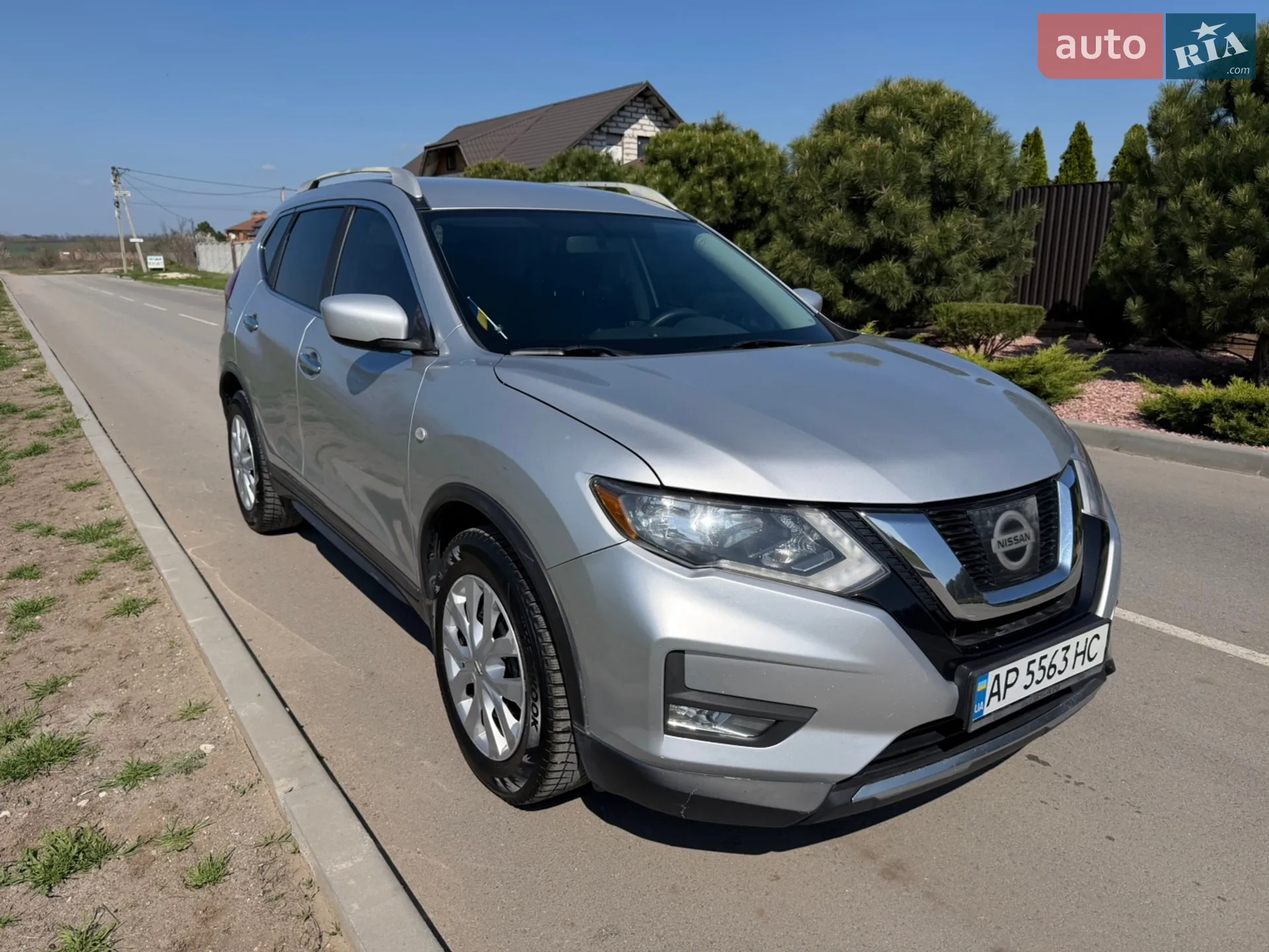 2017 Nissan Rogue - мініатюра 2