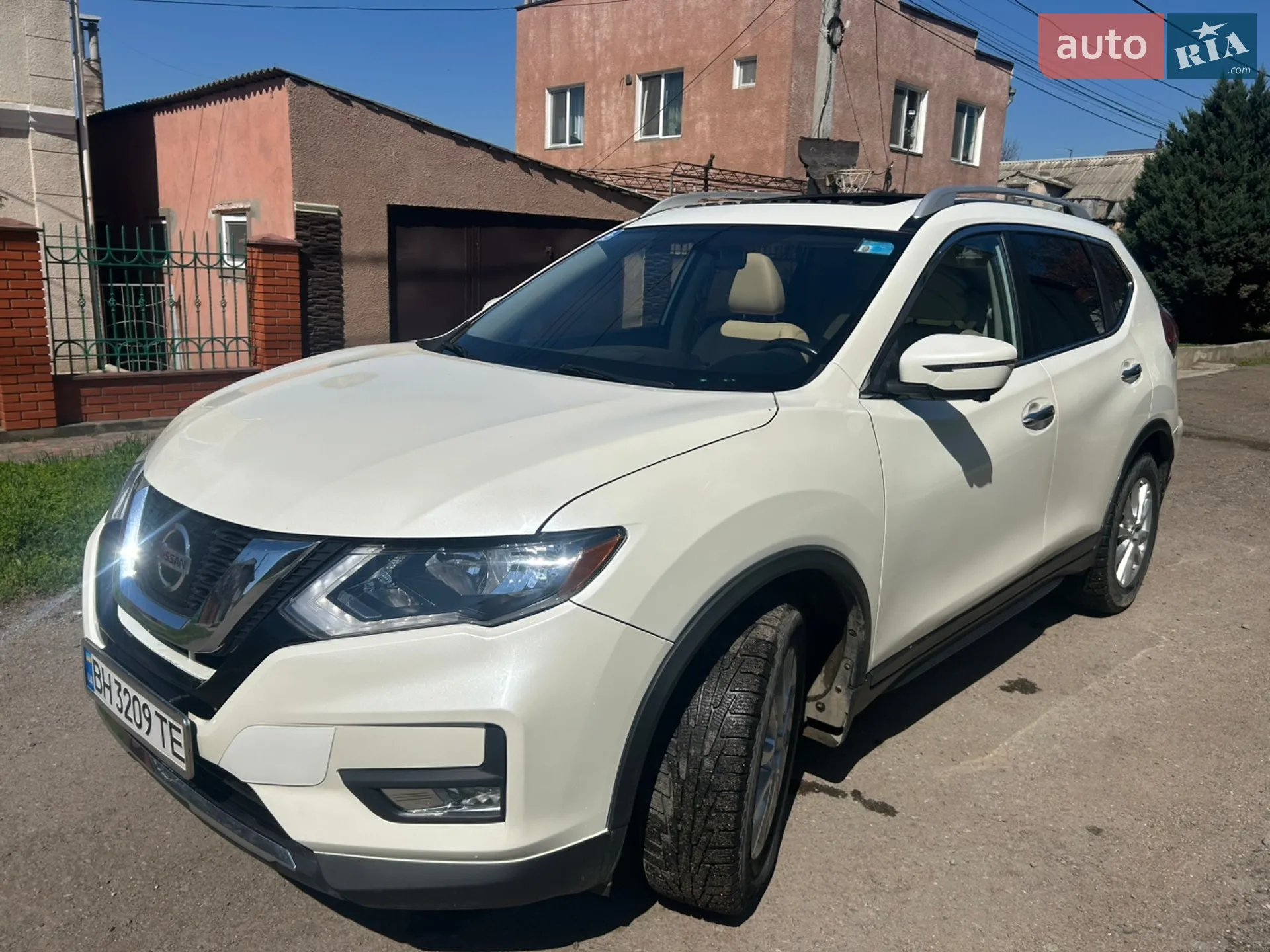 2017 Nissan Rogue - мініатюра 2