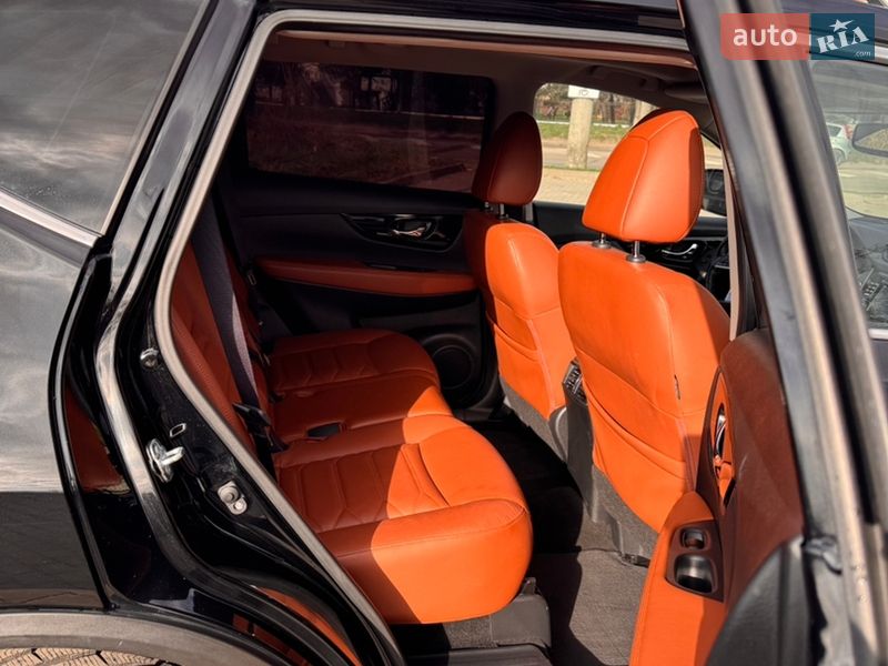 Позашляховик / Кросовер Nissan Rogue 2017 в Івано-Франківську