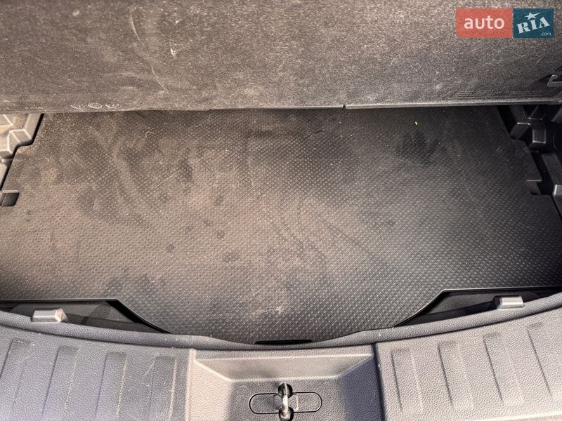 Позашляховик / Кросовер Nissan Rogue 2017 в Івано-Франківську