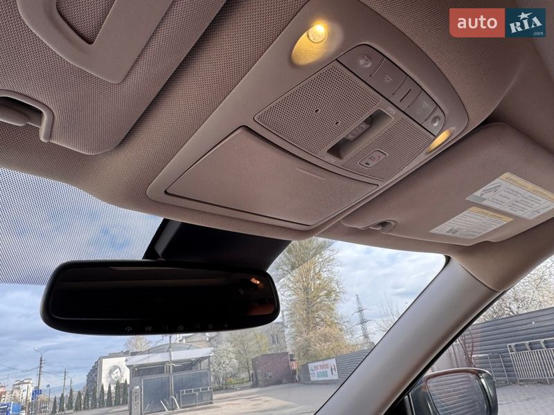 Позашляховик / Кросовер Nissan Rogue 2017 в Івано-Франківську