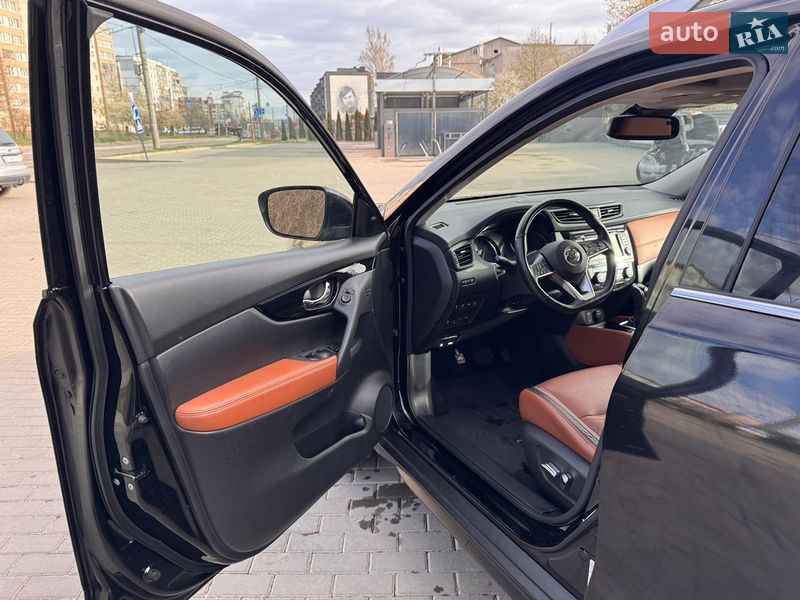 Позашляховик / Кросовер Nissan Rogue 2017 в Івано-Франківську