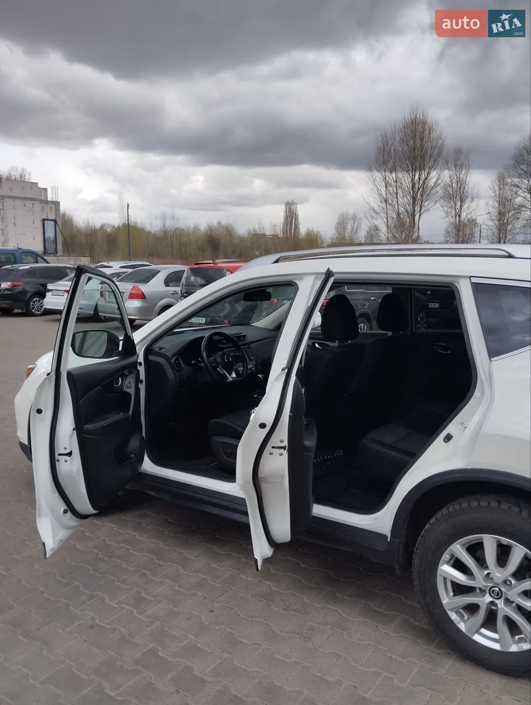 2019 Nissan Rogue - мініатюра 17