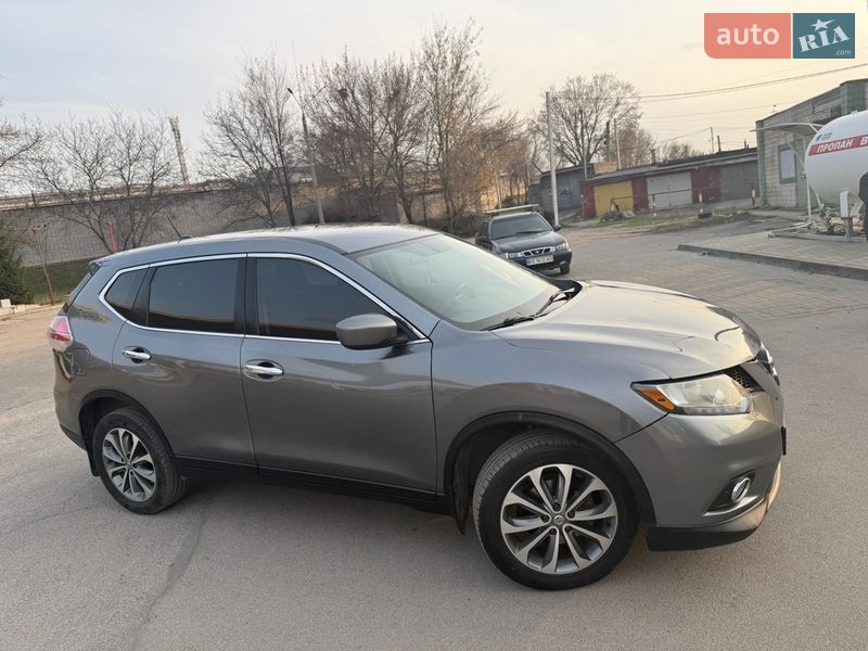 Внедорожник / Кроссовер Nissan Rogue 2015 в Днепре